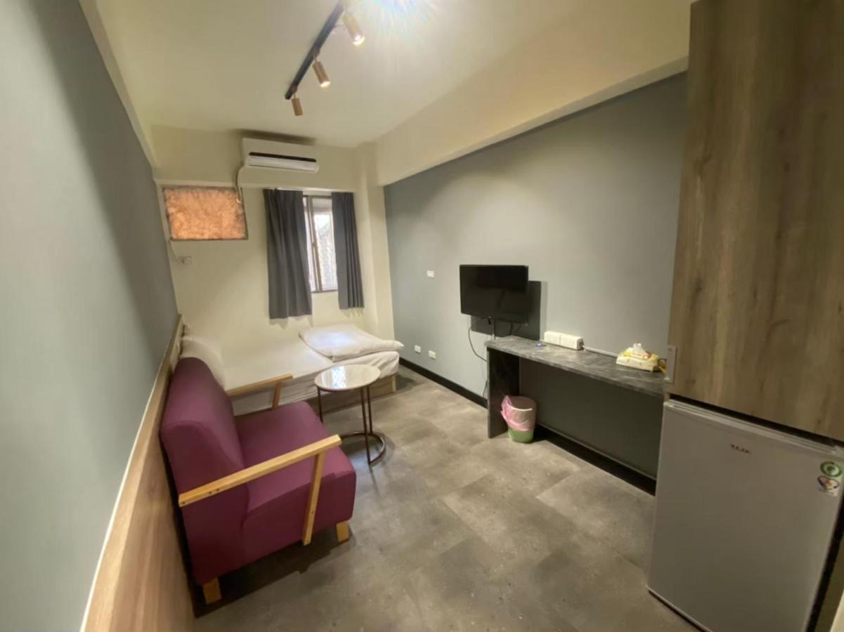 Fengjia Gift Box Homestay Taichung Luaran gambar