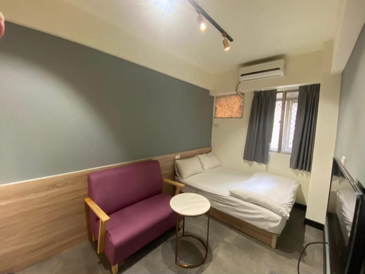 Fengjia Gift Box Homestay Taichung Luaran gambar