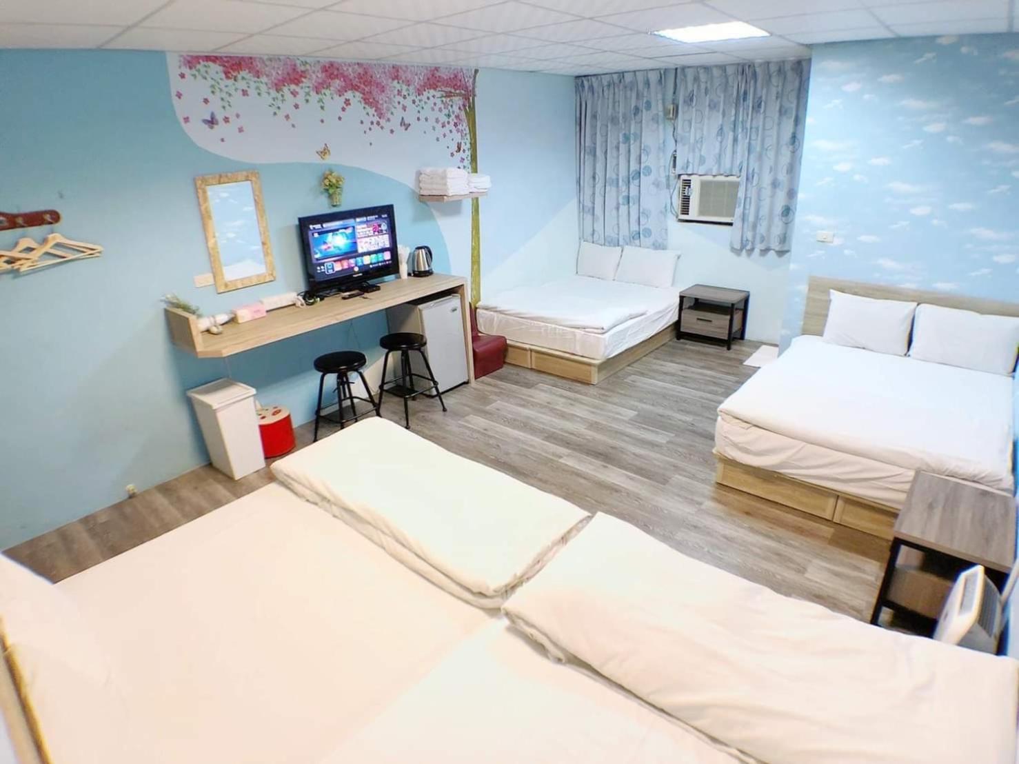 Fengjia Gift Box Homestay Taichung Luaran gambar