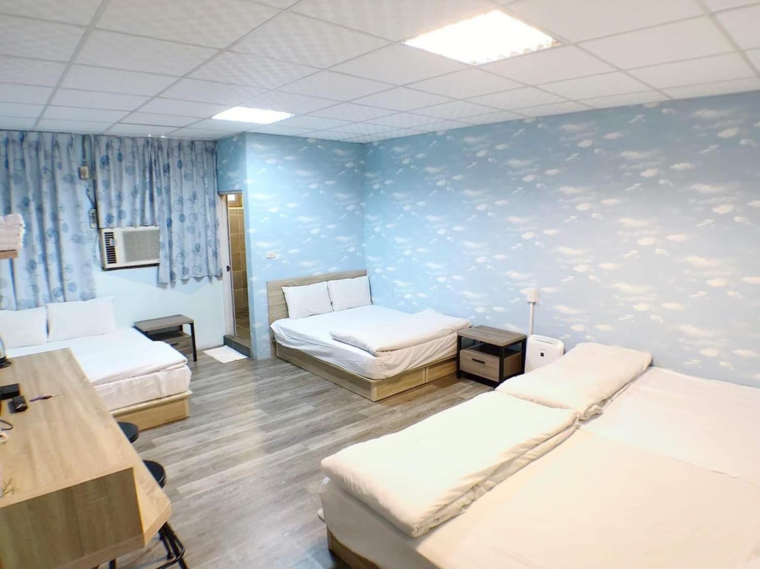 Fengjia Gift Box Homestay Taichung Luaran gambar