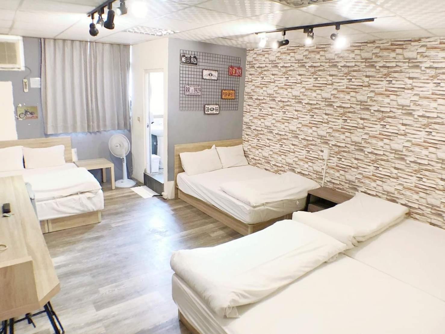 Fengjia Gift Box Homestay Taichung Luaran gambar