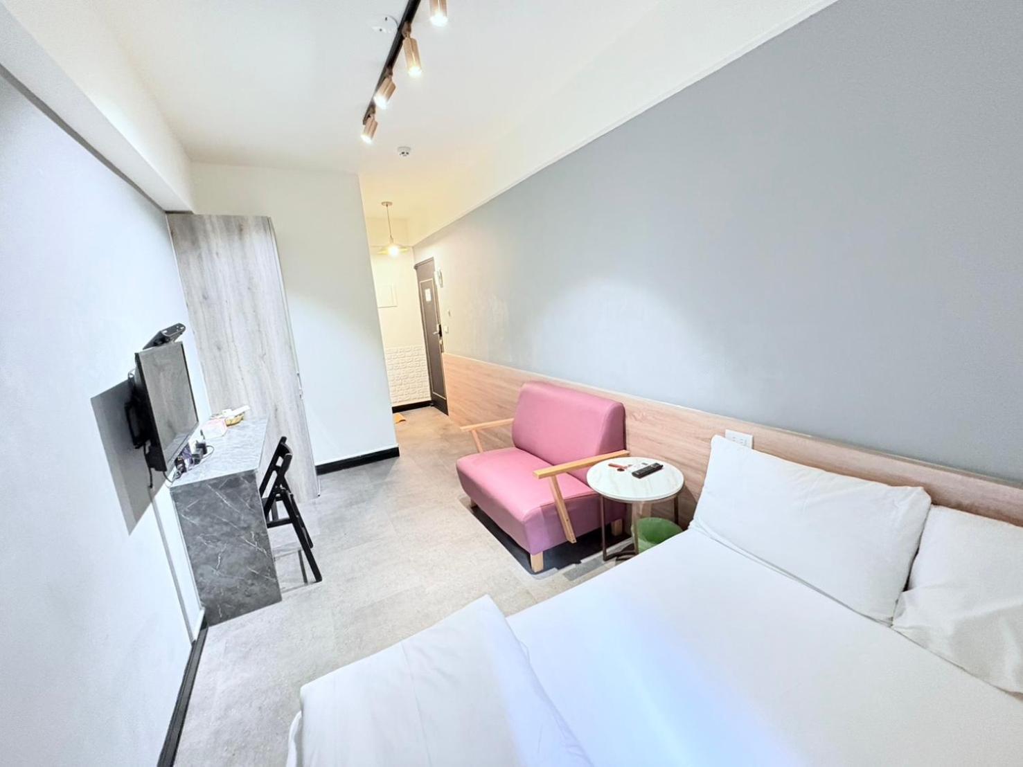 Fengjia Gift Box Homestay Taichung Luaran gambar