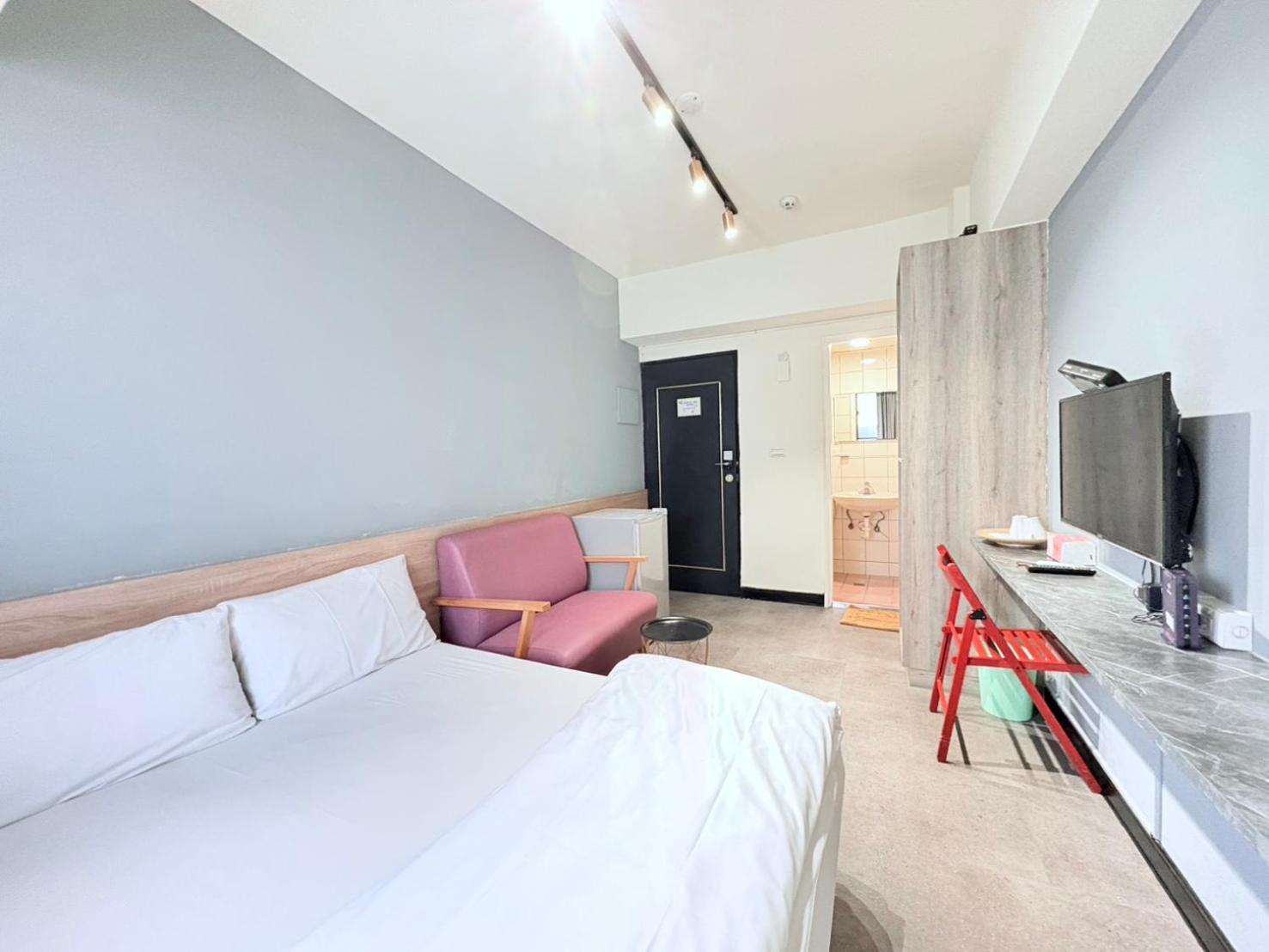 Fengjia Gift Box Homestay Taichung Luaran gambar