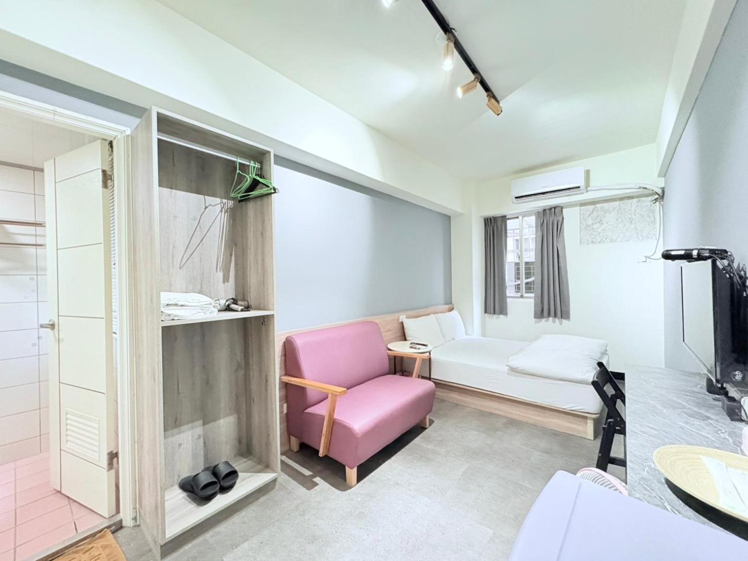 Fengjia Gift Box Homestay Taichung Luaran gambar